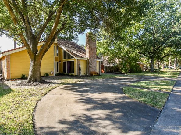 6023 Elkwood Forest Drive, Houston TX 77088