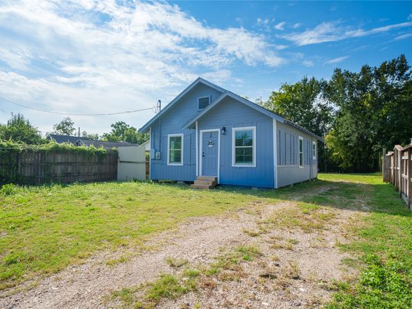 9302 Waller Street, Houston TX 77012