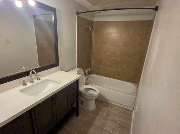 8334 Jorine Drive 8334, Houston TX 77036