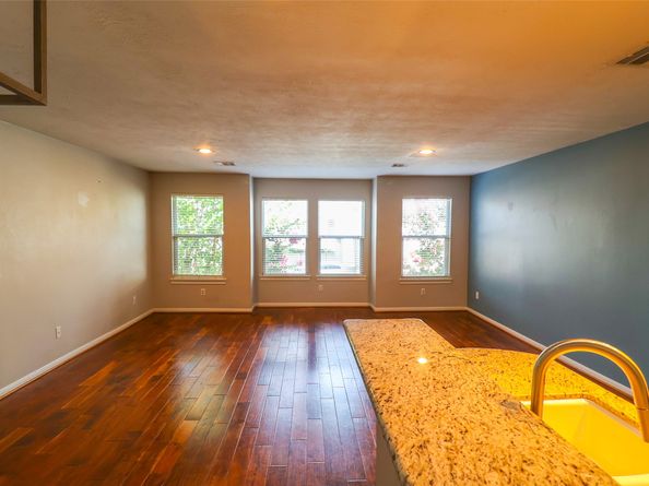 1515 Saulnier Street, Houston TX 77019