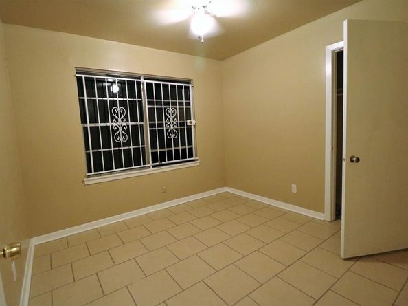 2810 Tidewater Drive, Houston TX 77045