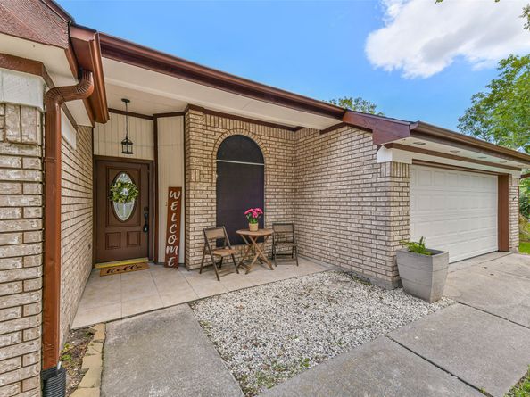 16751 Square Rigger Lane, Friendswood TX 77546