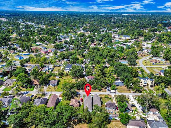 8420A Lanewood Drive, Houston TX 77016