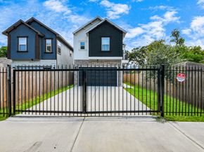 8420A Lanewood Drive, Houston TX 77016