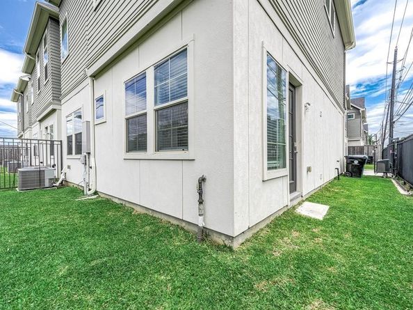 2103 Naomi Street A, Houston TX 77054