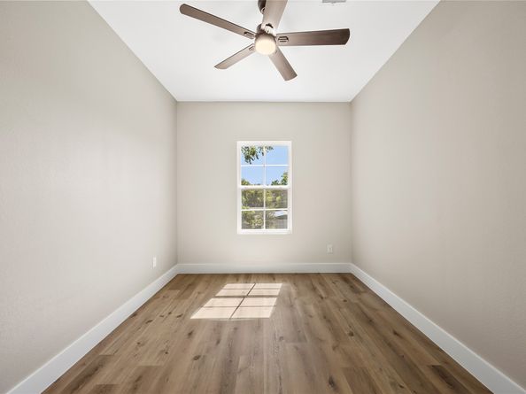 5949 Collingsworth Street, Houston TX 77026