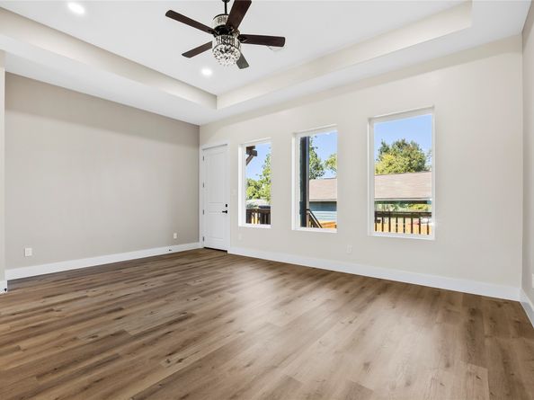 5949 Collingsworth Street, Houston TX 77026