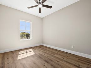 5949 Collingsworth Street, Houston TX 77026