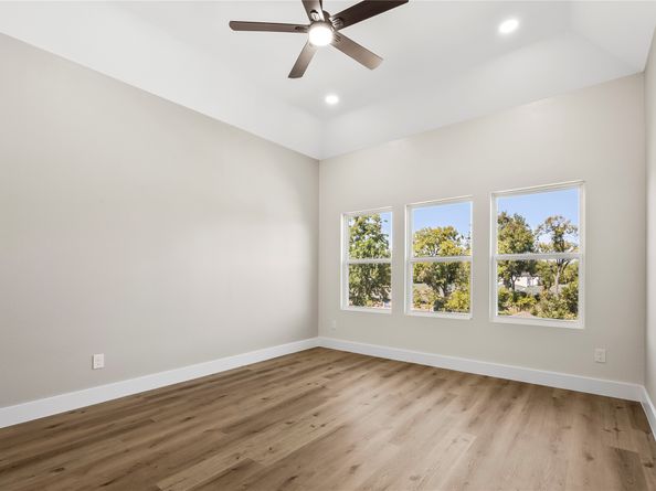 5949 Collingsworth Street, Houston TX 77026