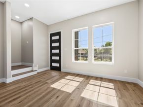 5949 Collingsworth Street, Houston TX 77026