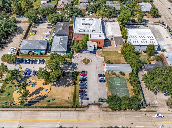1142 Shadeland Drive, Houston TX 77043