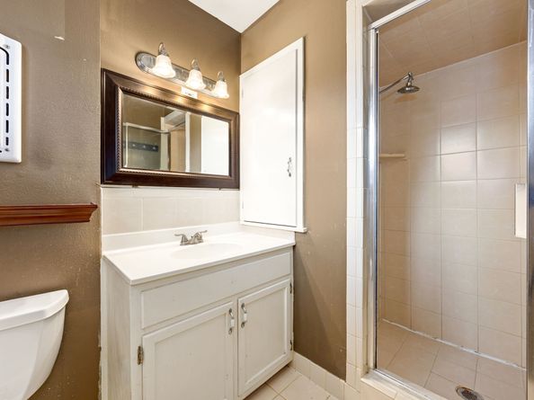 1142 Shadeland Drive, Houston TX 77043
