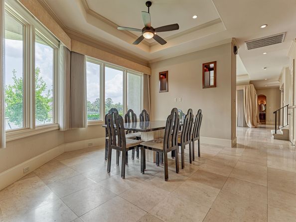 14 Regent Square, The Woodlands TX 77381