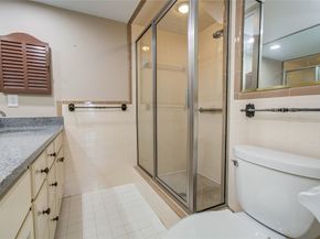 2700 Bellefontaine Street A31 32, Houston TX 77025