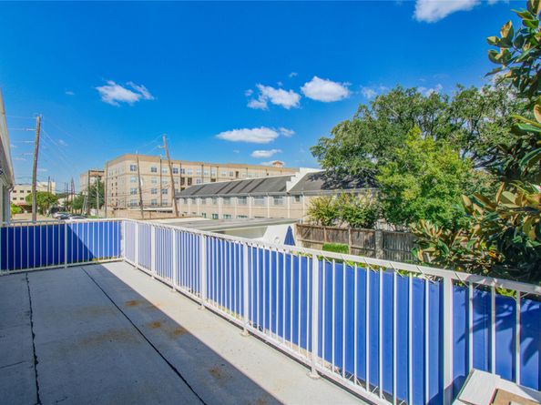 2700 Bellefontaine Street A31 32, Houston TX 77025