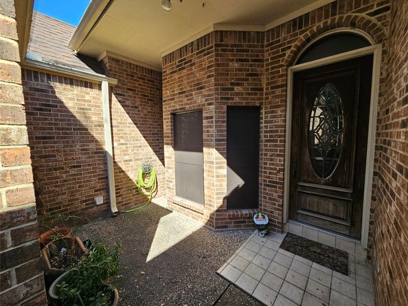 1919 Mosa Creek Court, Houston TX 77017
