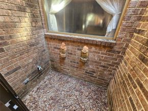 1919 Mosa Creek Court, Houston TX 77017