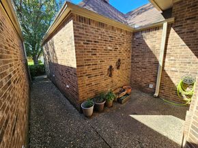 1919 Mosa Creek Court, Houston TX 77017