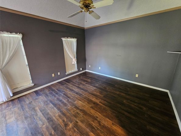 1919 Mosa Creek Court, Houston TX 77017