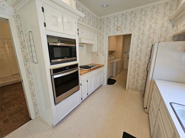 1919 Mosa Creek Court, Houston TX 77017