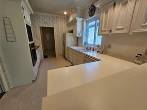 1919 Mosa Creek Court, Houston TX 77017