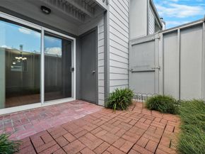 5050 Glenmont Drive F5, Houston TX 77081