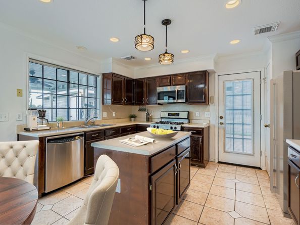 9210 Havencrest Drive, Houston TX 77083