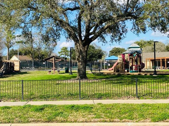 9210 Havencrest Drive, Houston TX 77083