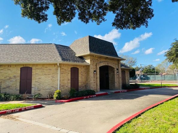 9210 Havencrest Drive, Houston TX 77083