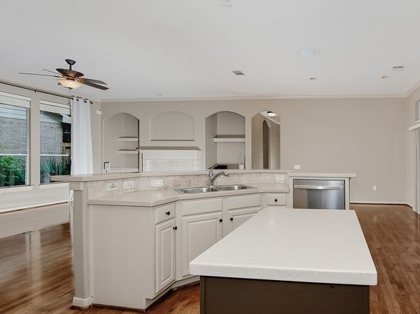43 Wilmington Way, The Woodlands TX 77384