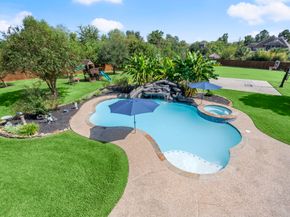 7 Compton Manor Drive, Spring TX 77379