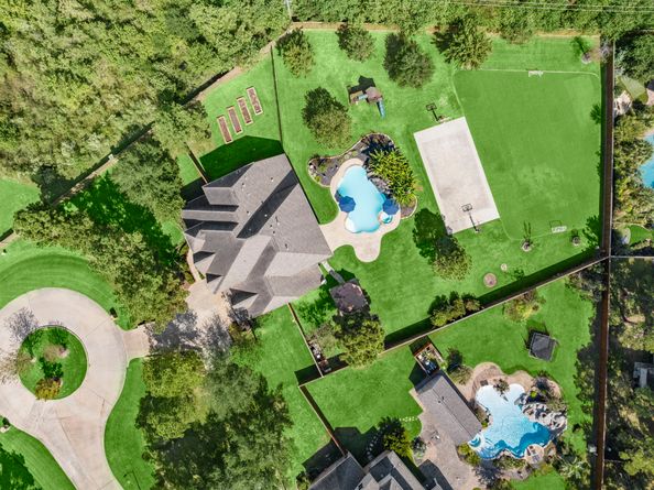 7 Compton Manor Drive, Spring TX 77379