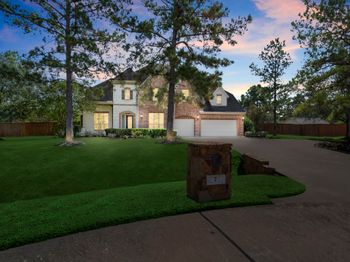 7 Compton Manor Drive