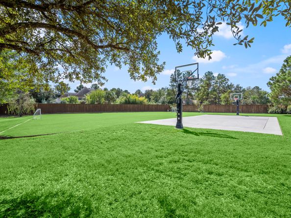 7 Compton Manor Drive, Spring TX 77379