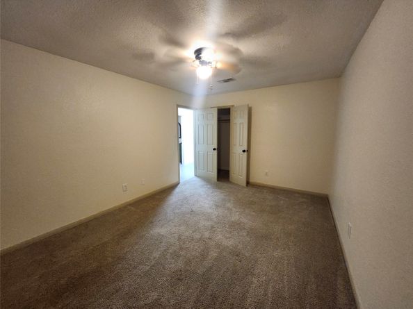 1306 Trailwood Village Drive, Houston TX 77339