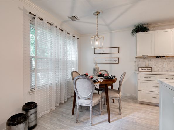35 N Walden Elms Circle, The Woodlands TX 77382