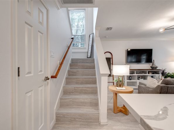 35 N Walden Elms Circle, The Woodlands TX 77382