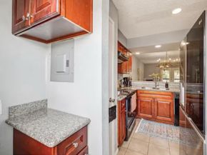 1516 Bay Area Boulevard B8, Houston TX 77058
