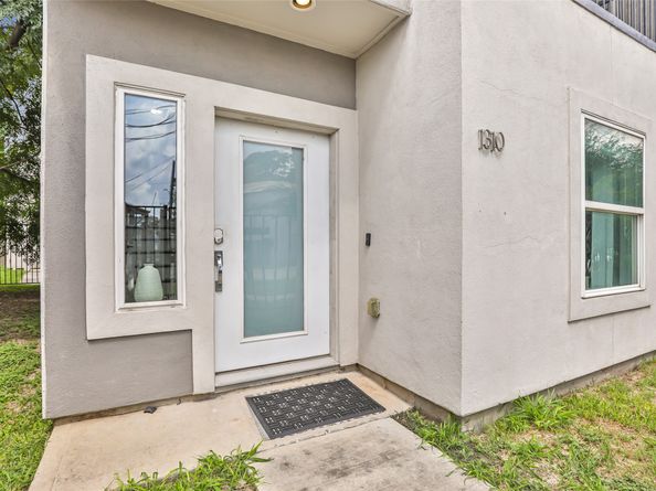 1310 Roberts Street, Houston TX 77003