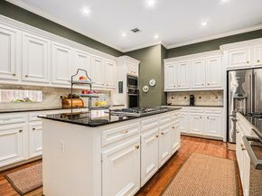 13611 N Tracewood Bend, Houston TX 77077