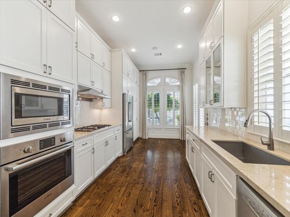 1206 Lake Pointe Parkway, Sugar Land TX 77478