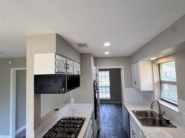 9627 Glenwood Forest Drive, Houston TX 77078