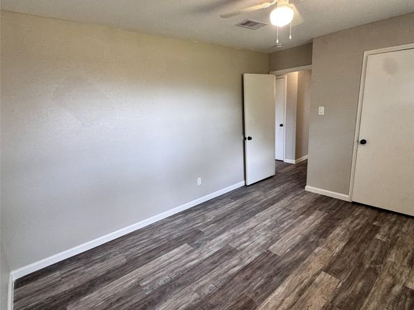 9627 Glenwood Forest Drive, Houston TX 77078