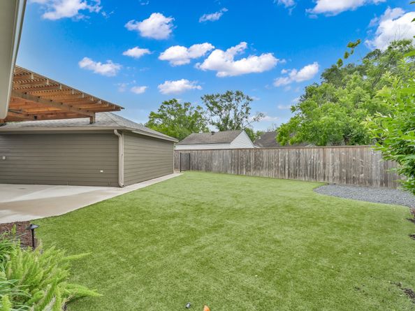 2806 Triway Lane, Houston TX 77043