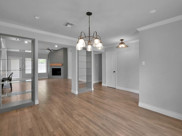 2806 Triway Lane, Houston TX 77043