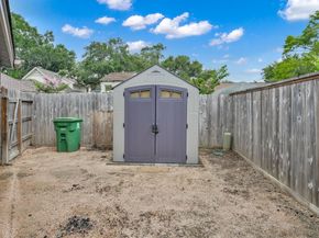 2806 Triway Lane, Houston TX 77043