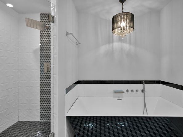 2806 Triway Lane, Houston TX 77043
