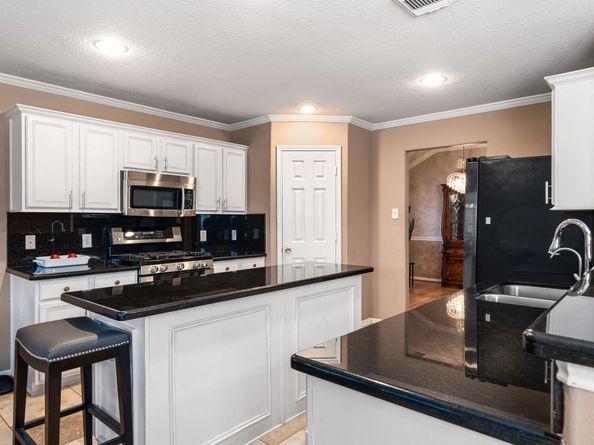 18219 Noble Forest Drive, Humble TX 77346