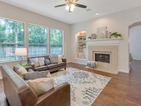 135 S Bluff Creek Circle, The Woodlands TX 77382