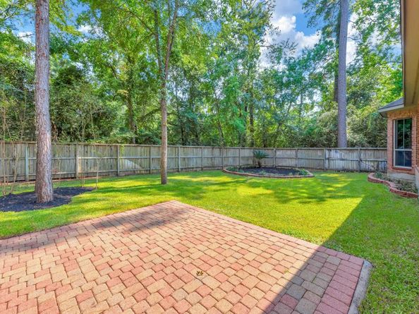 135 S Bluff Creek Circle, The Woodlands TX 77382